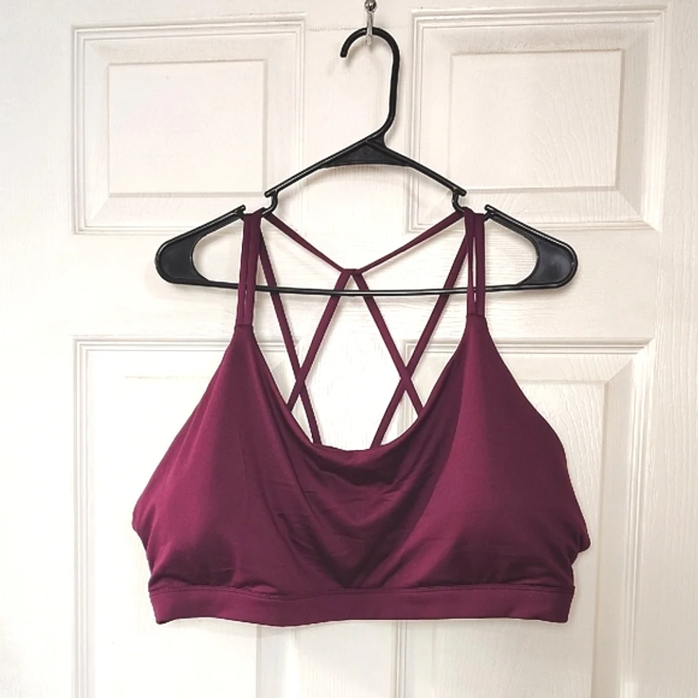 New Old Navy Strappy Sports Bra In Raspberry Size 3X - Picture 2 of 5